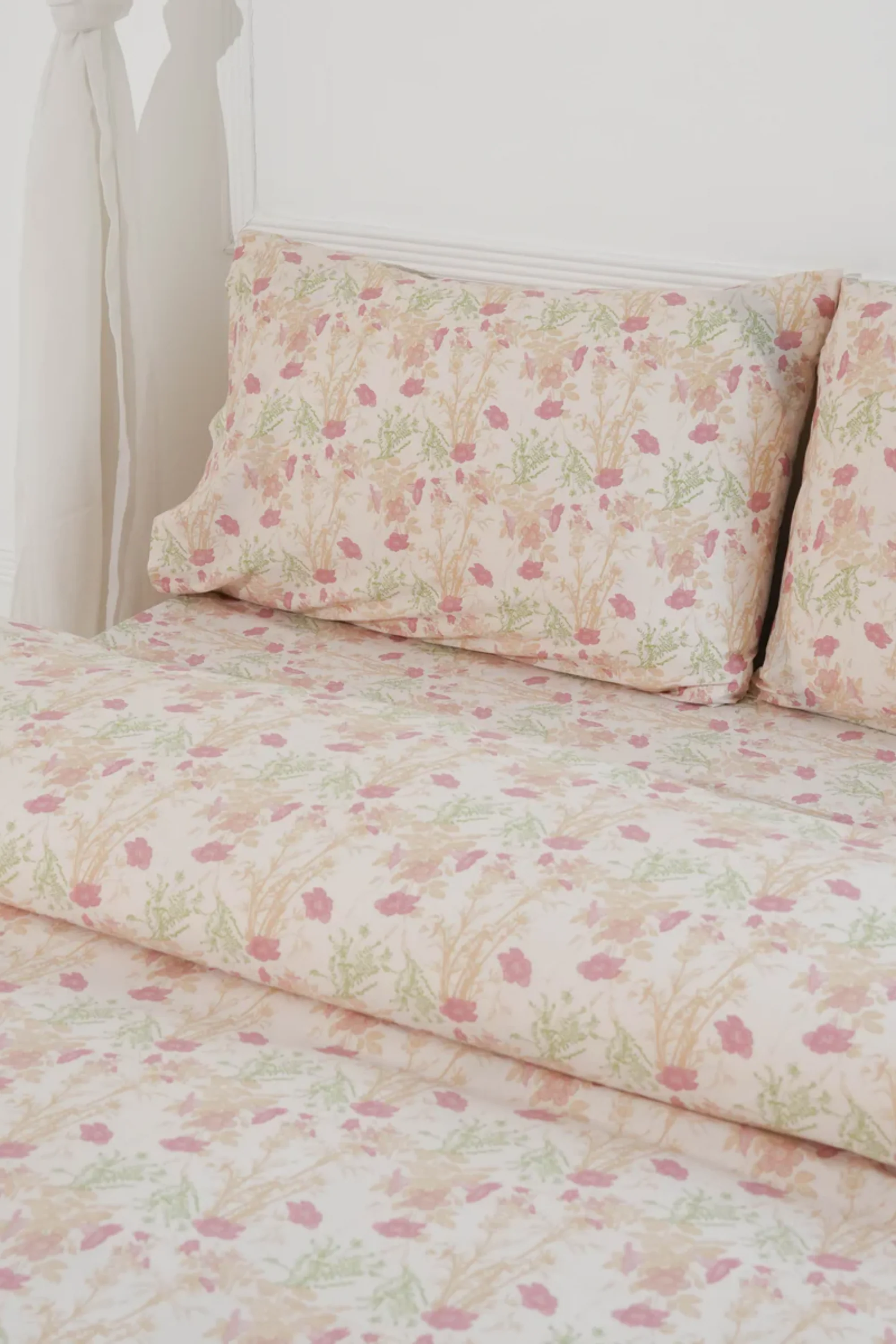 Allure Sateen Cushion Cover - Image 5